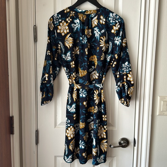 Loft outlet shirt dress size M in navy, teal and gold pattern - Picture 4 of 5